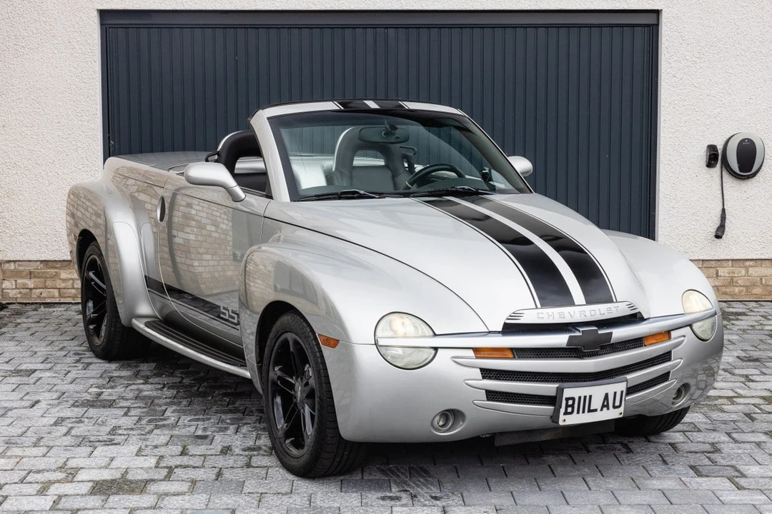 2004 Chevrolet SSR - Image 6 of 30
