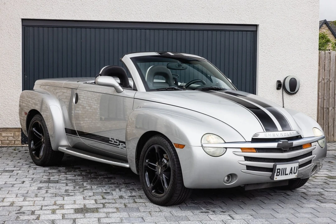 2004 Chevrolet SSR - Image 7 of 30
