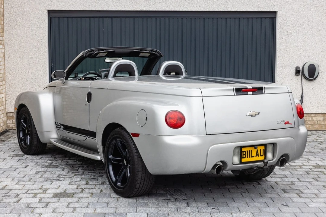 2004 Chevrolet SSR - Image 5 of 30
