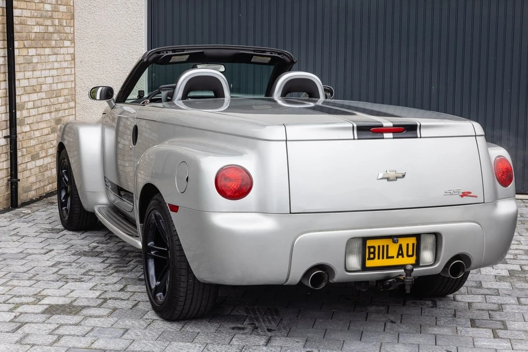2004 Chevrolet SSR - Image 8 of 30