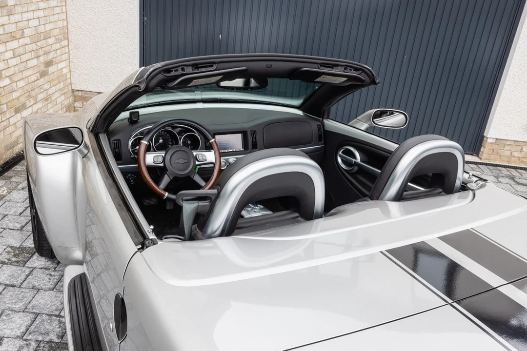 2004 Chevrolet SSR - Image 22 of 30