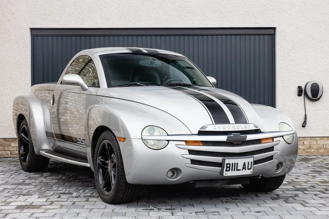 2004 Chevrolet SSR - Image 10 of 30