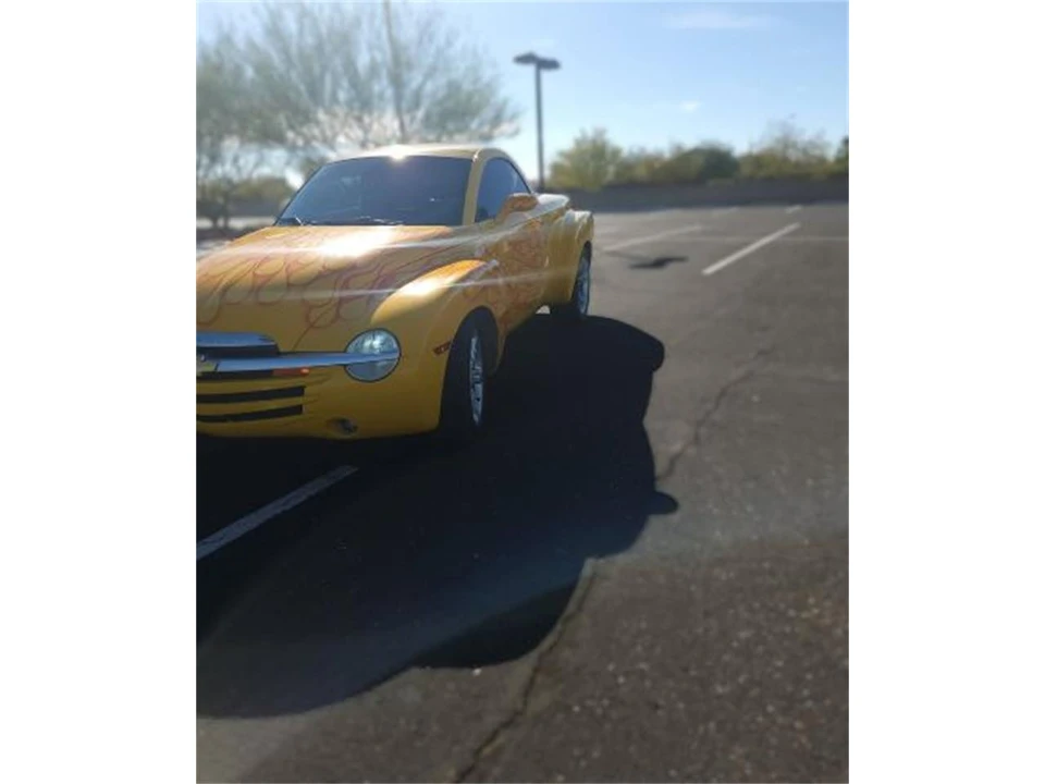 2004 Chevrolet SSR - Image 8 of 11
