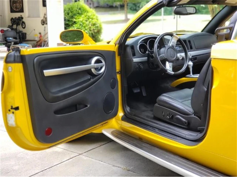 2004 Chevrolet SSR - Image 4 of 6