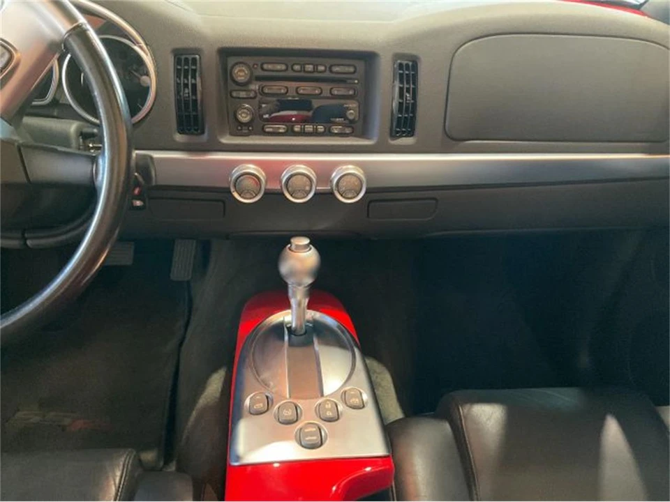 2004 Chevrolet SSR - Image 13 of 19
