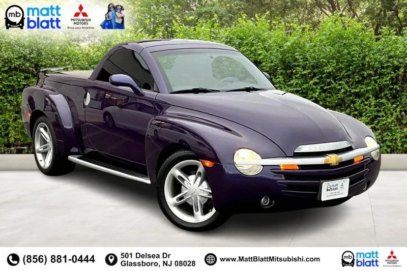 2004 Chevrolet SSR - Image 2 of 12