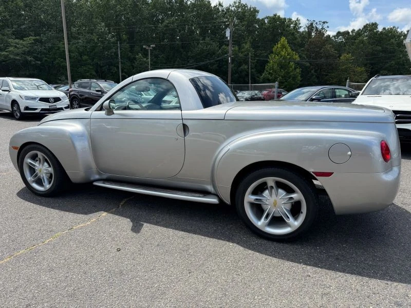 2004 Chevrolet SSR - Image 4 of 12