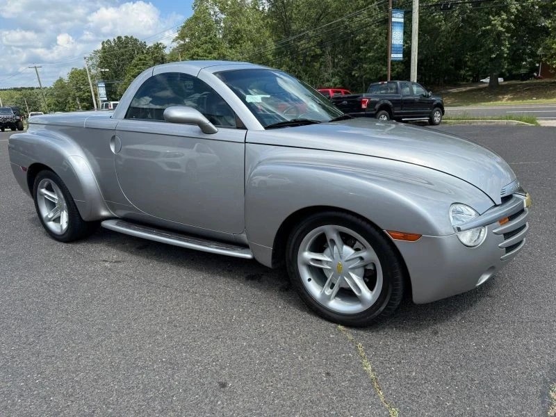 2004 Chevrolet SSR - Image 10 of 12