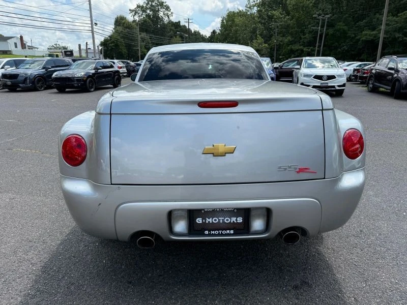 2004 Chevrolet SSR - Image 6 of 12