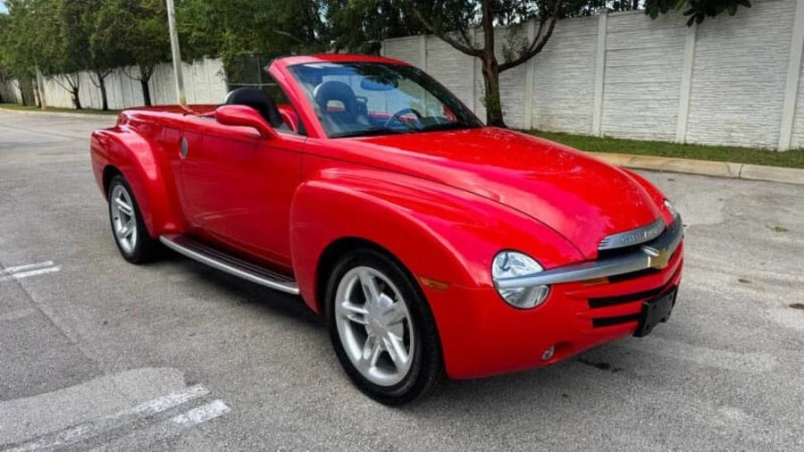 2004 Chevrolet SSR - Image 6 of 19