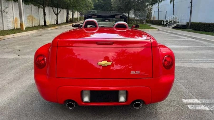 2004 Chevrolet SSR - Image 5 of 19