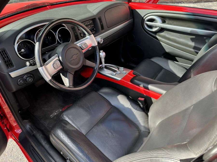 2004 Chevrolet SSR - Image 7 of 12