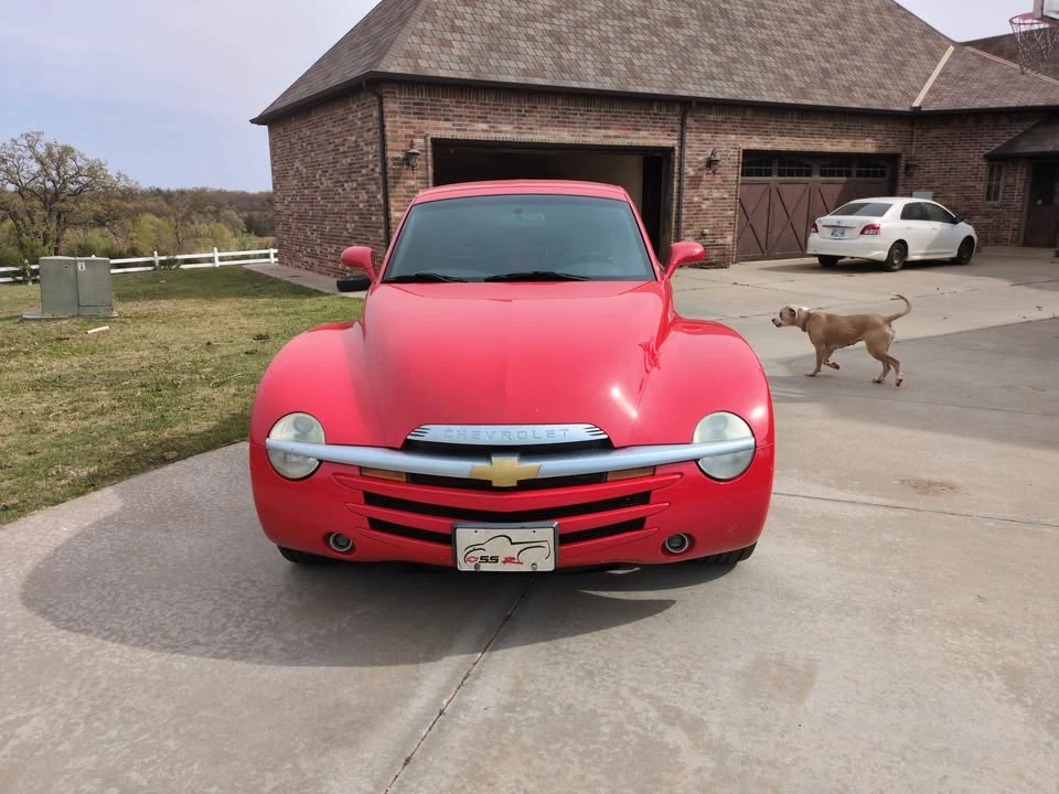2004 Chevrolet SSR - Image 3 of 8