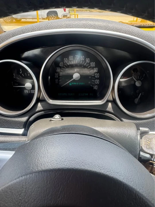 2004 Chevrolet SSR - Image 12 of 12