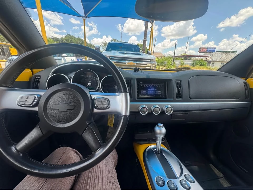 2004 Chevrolet SSR - Image 10 of 12