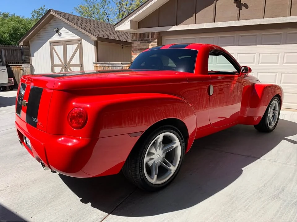 2004 Chevrolet SSR - Image 4 of 6