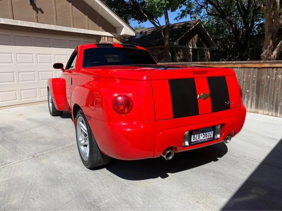 2004 Chevrolet SSR - Image 3 of 6