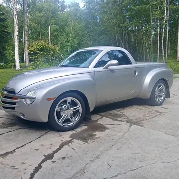 2004 Chevrolet SSR Convertible Pickup 2D