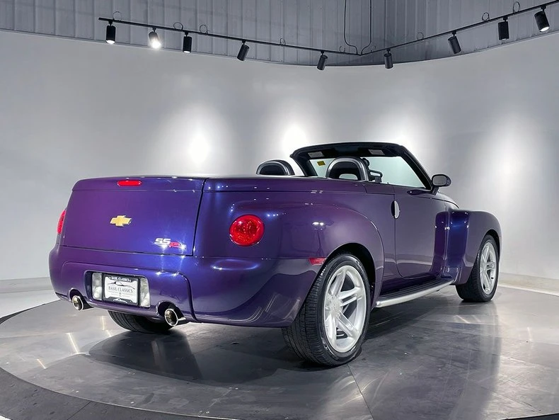 2004 Chevrolet SSR - Image 6 of 31