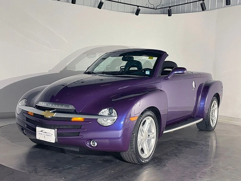 2004 Chevrolet SSR - Image 16 of 31