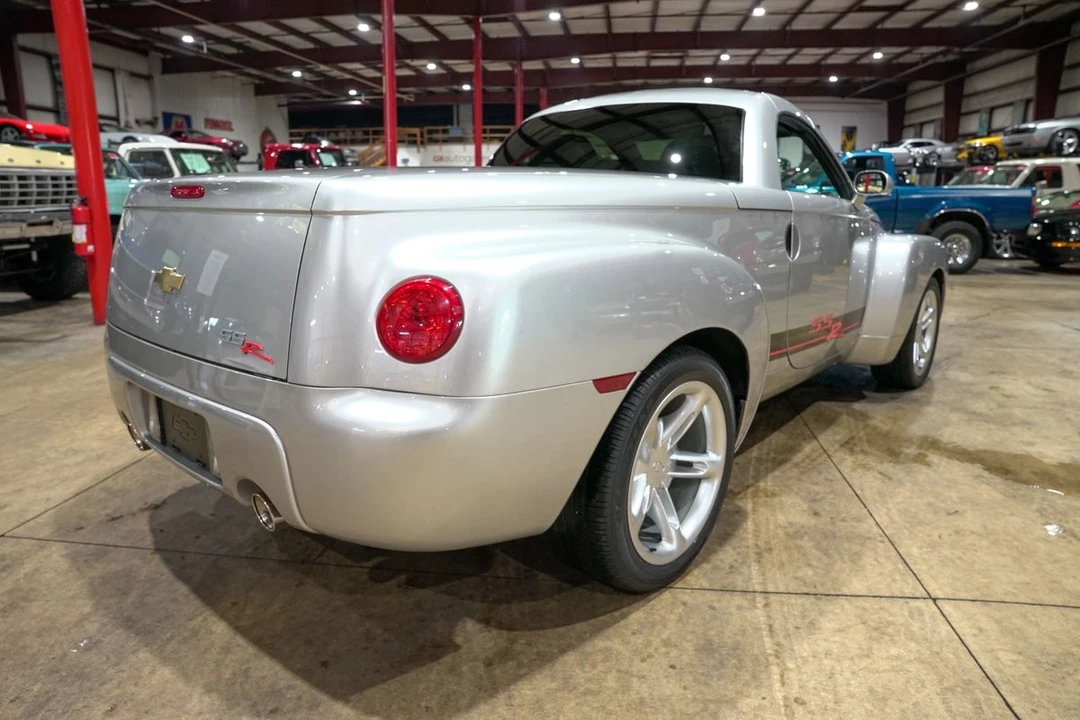 2004 Chevrolet SSR - Image 24 of 31