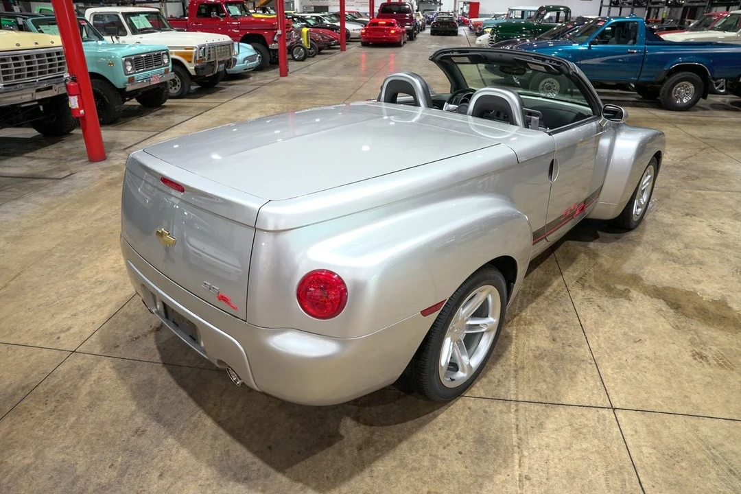 2004 Chevrolet SSR - Image 17 of 31