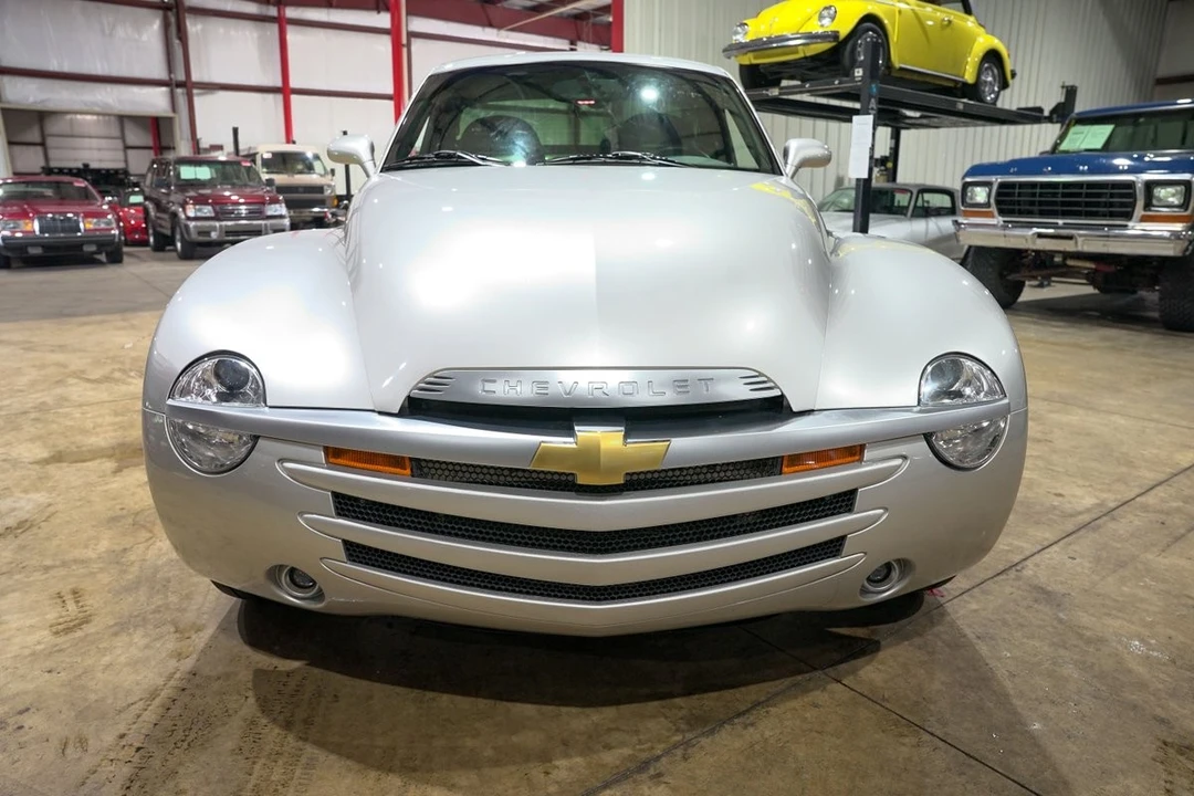 2004 Chevrolet SSR - Image 27 of 31