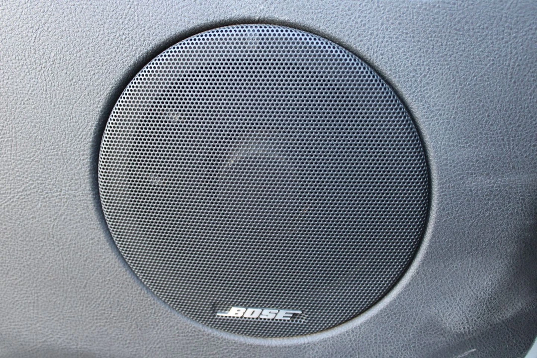 2004 Chevrolet SSR - Image 29 of 31