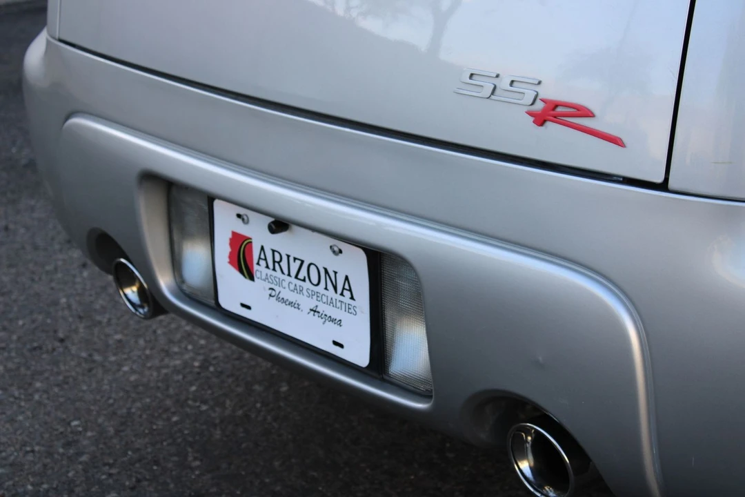 2004 Chevrolet SSR - Image 5 of 31