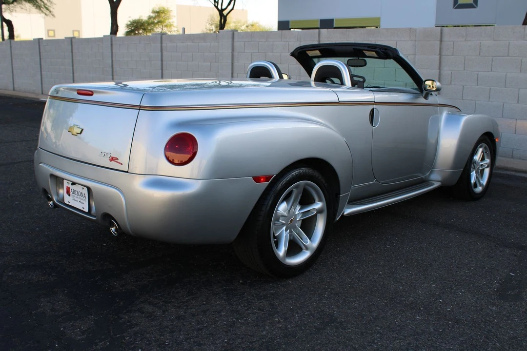 2004 Chevrolet SSR - Image 19 of 31