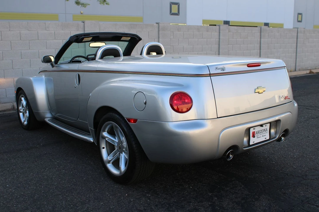 2004 Chevrolet SSR - Image 18 of 31