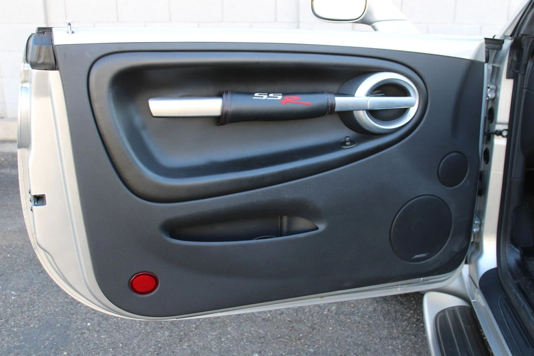 2004 Chevrolet SSR - Image 20 of 31