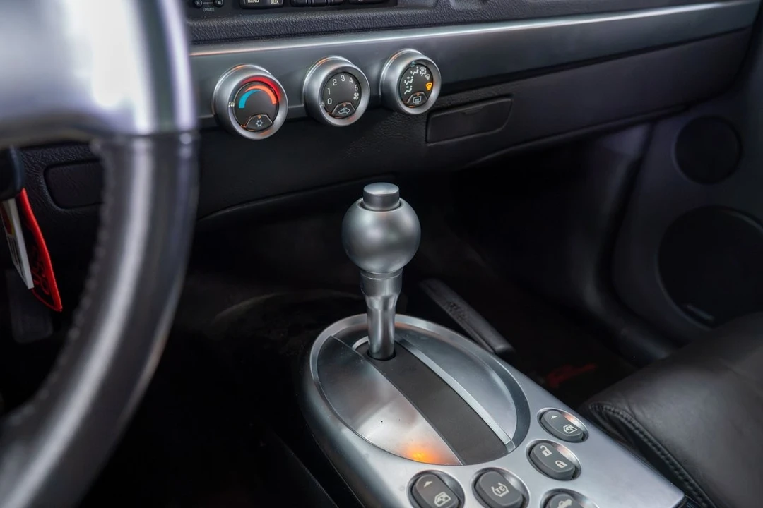 2004 Chevrolet SSR - Image 7 of 28