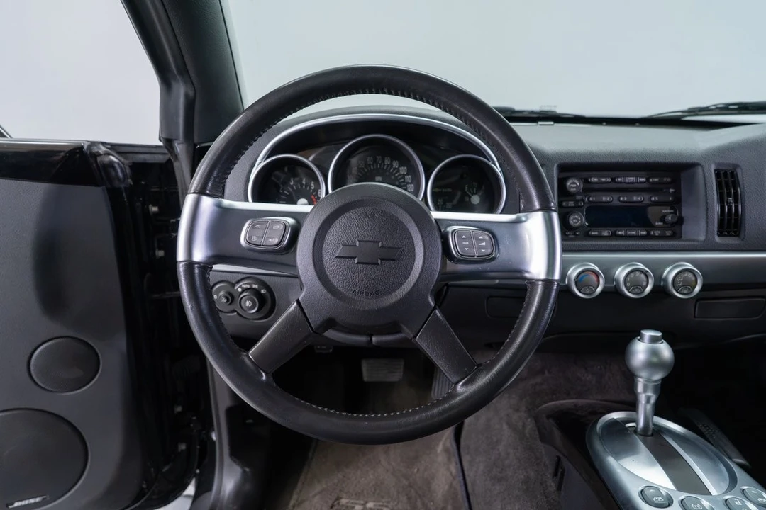2004 Chevrolet SSR - Image 5 of 28