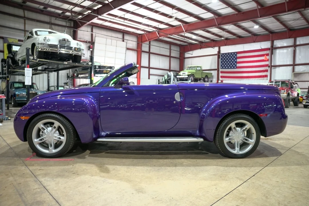 2004 Chevrolet SSR - Image 4 of 21