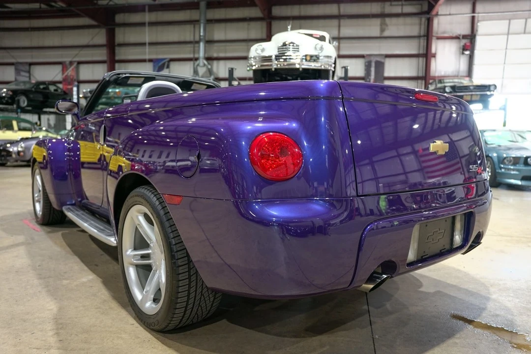 2004 Chevrolet SSR - Image 6 of 12