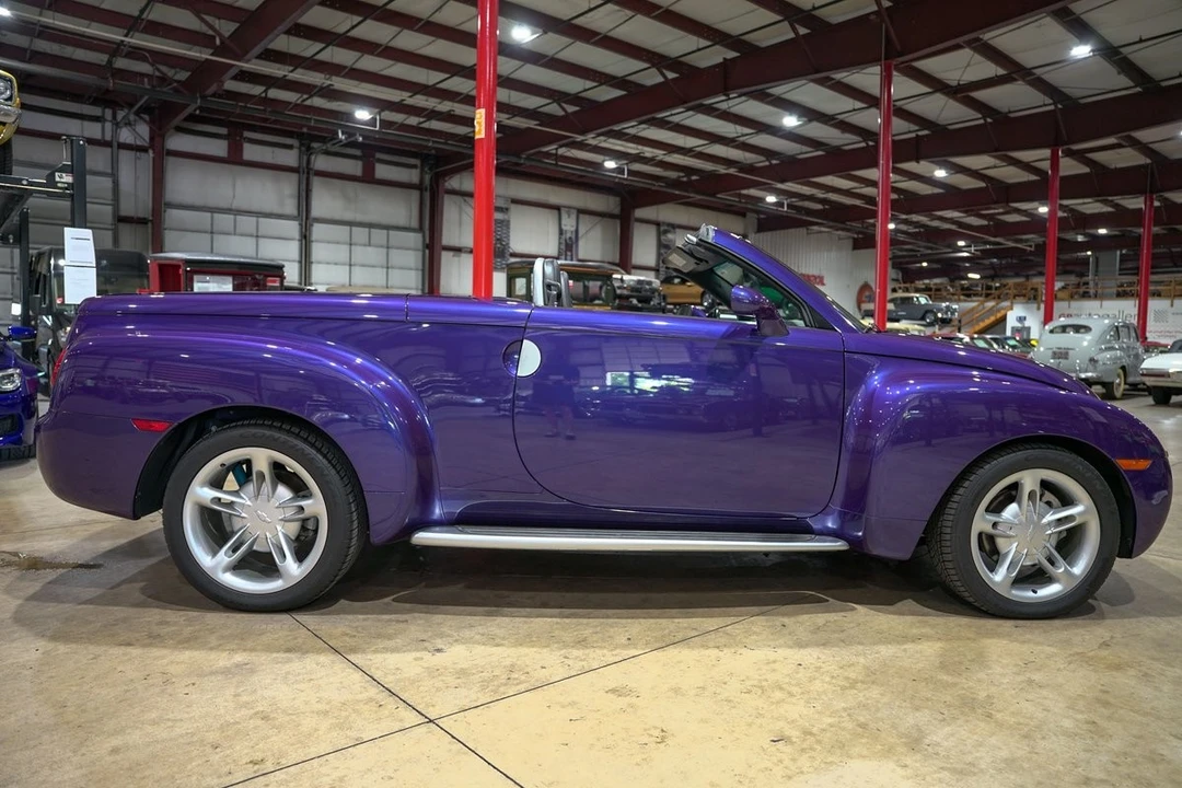 2004 Chevrolet SSR - Image 10 of 12