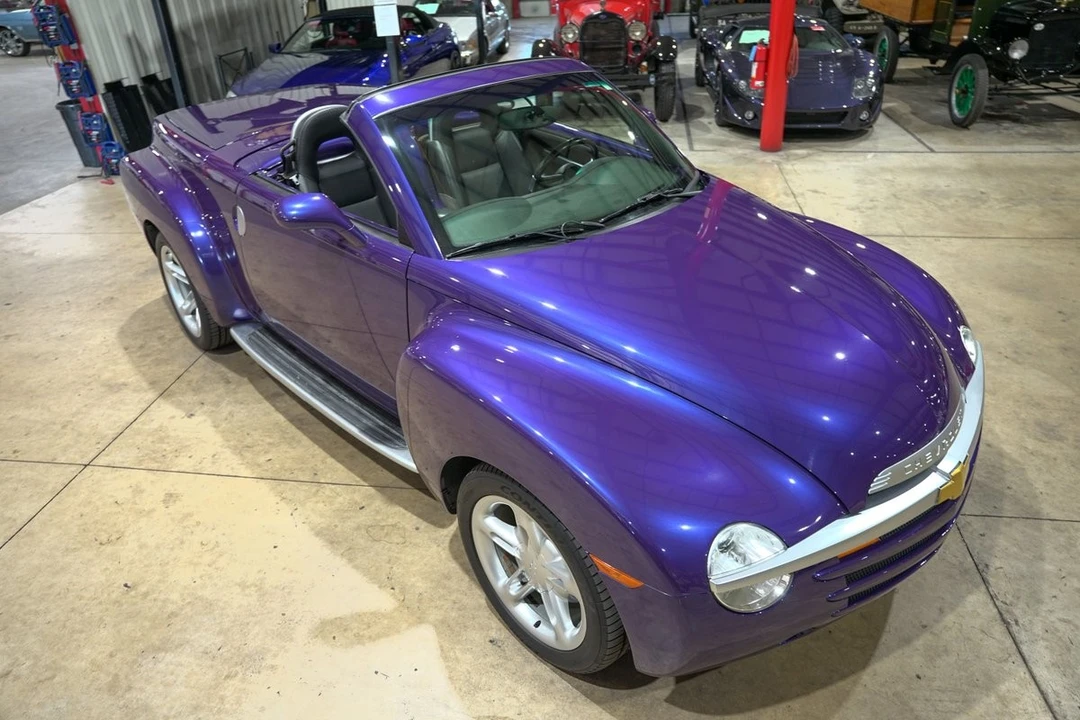 2004 Chevrolet SSR - Image 14 of 21