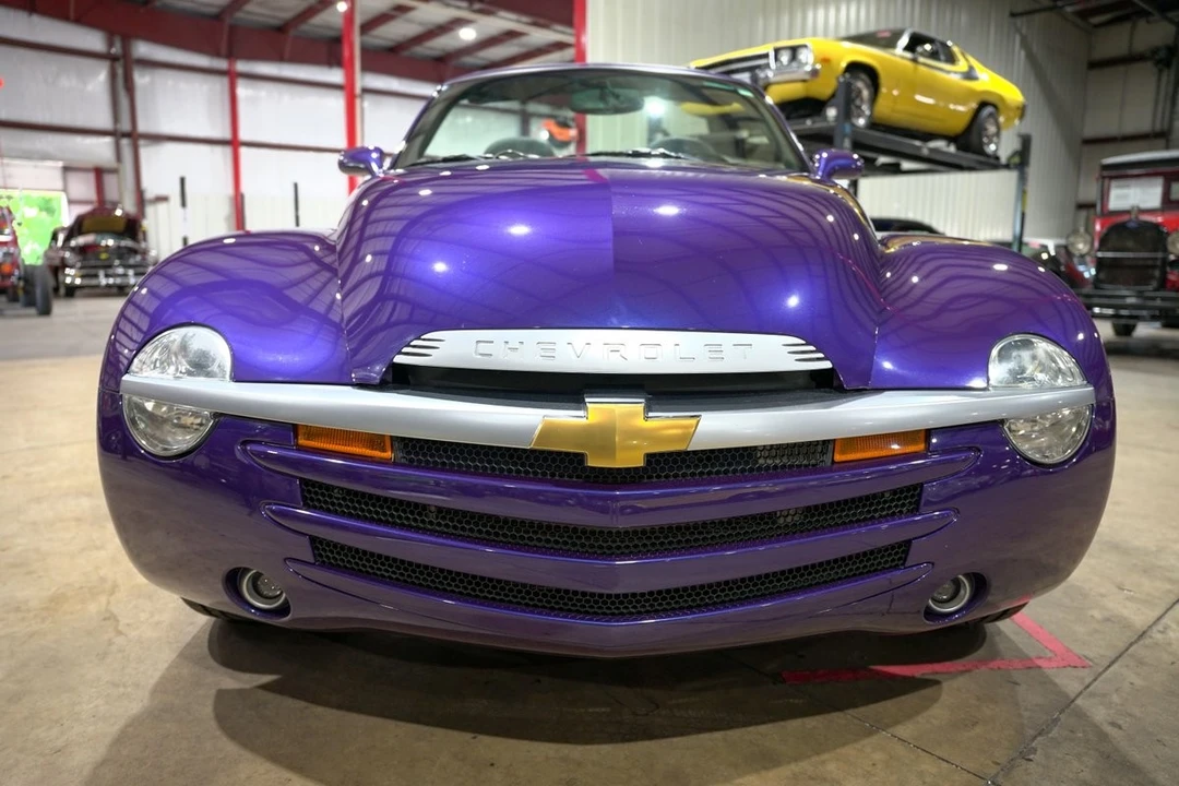 2004 Chevrolet SSR - Image 13 of 21