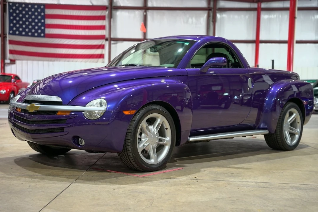 2004 Chevrolet SSR - Image 18 of 21
