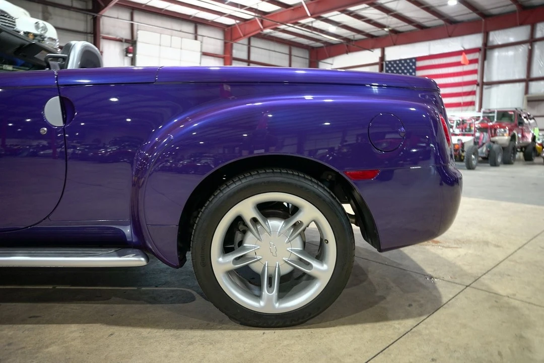 2004 Chevrolet SSR - Image 5 of 12