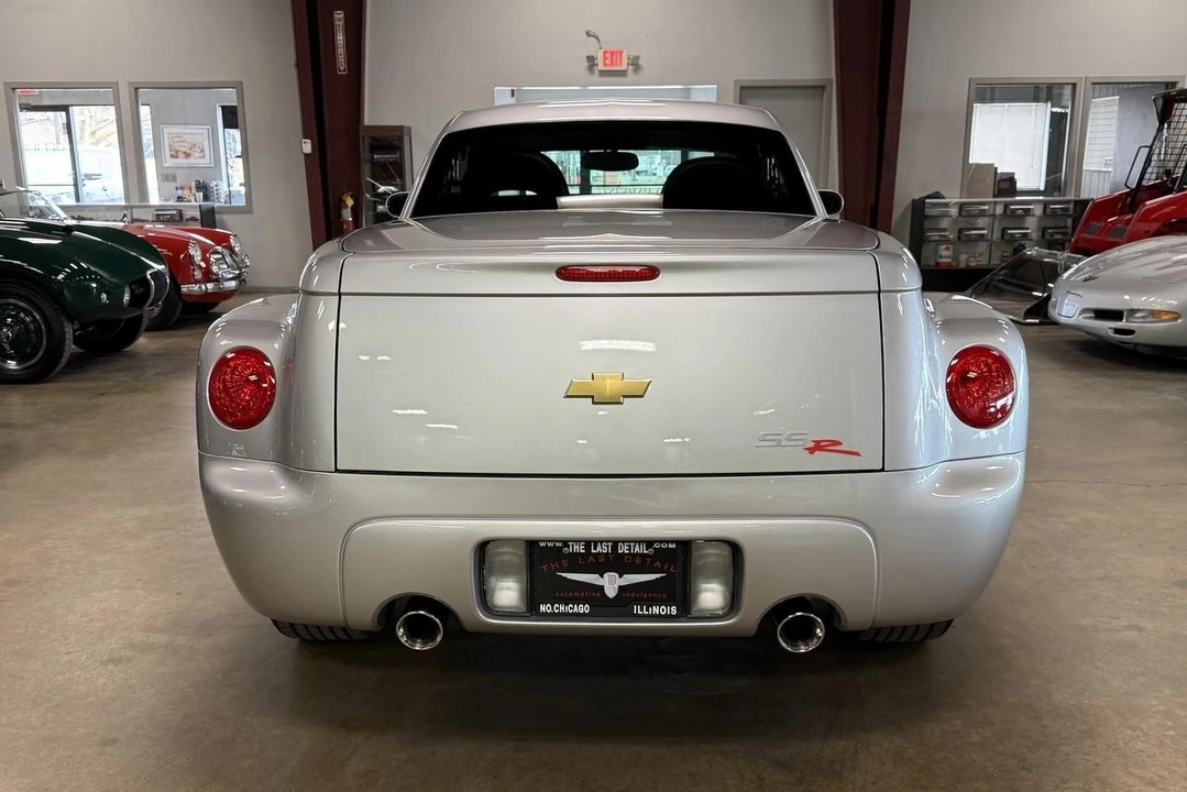 2004 Chevrolet SSR - Image 4 of 31