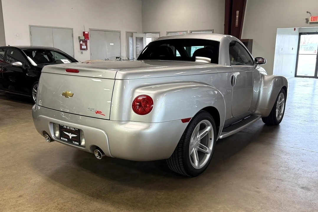 2004 Chevrolet SSR - Image 29 of 31