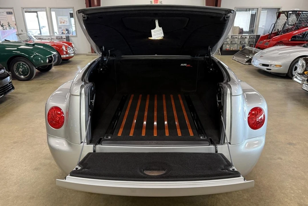 2004 Chevrolet SSR - Image 6 of 31
