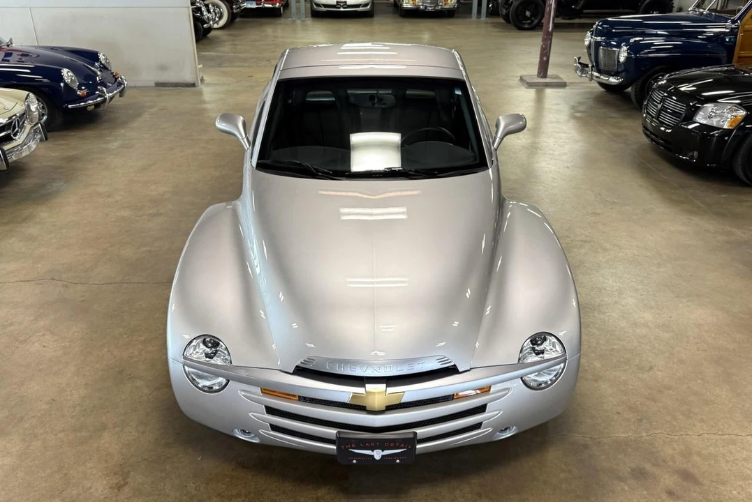 2004 Chevrolet SSR - Image 17 of 31