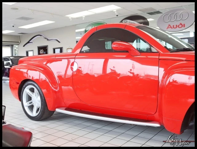 2004 Chevrolet SSR - Image 3 of 12