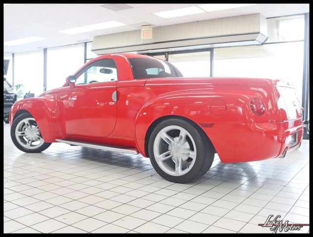 2004 Chevrolet SSR - Image 8 of 12