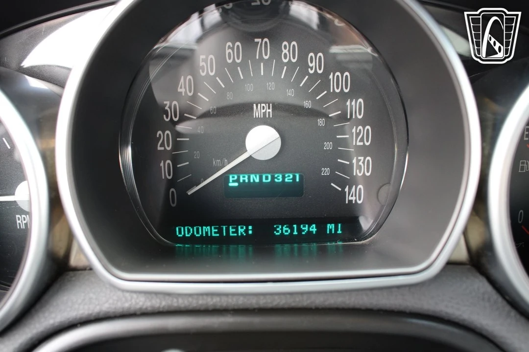 2004 Chevrolet SSR - Image 11 of 11