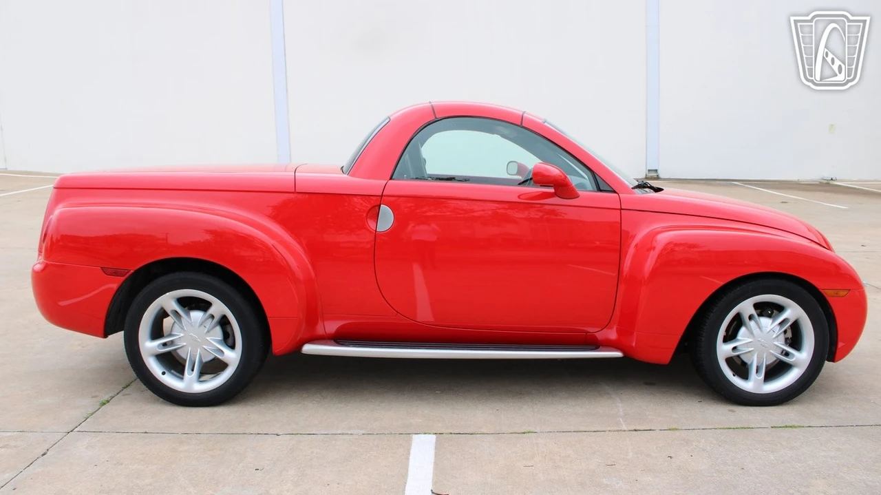 2004 Chevrolet SSR - Image 4 of 11