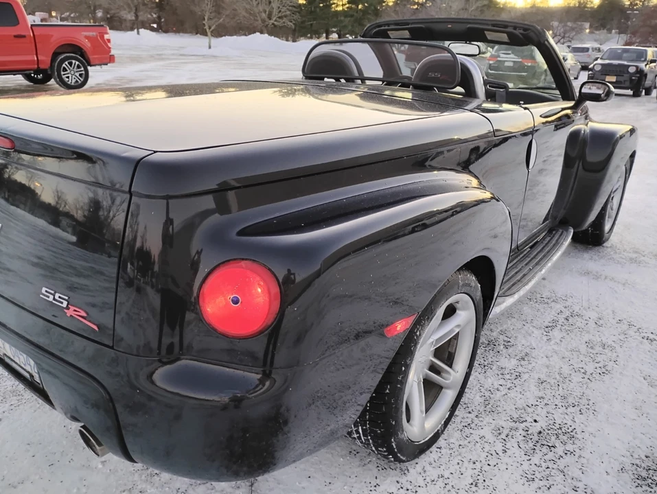 2004 Chevrolet SSR - Image 7 of 12